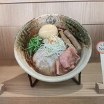 焼きあご塩らー麺 たかはし - 