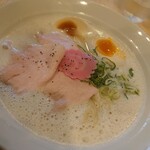 福島壱麺 - 濃厚鯛塩ラーメン 煮玉子入り900円
