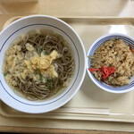 麺の庄つるまる - 朝饂飩 かけそば＋鳥めし(中)