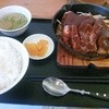肉食堂 最後にカツ。