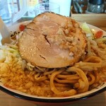 にぼshin - 豚肩ロースチャーシューはデーン！と分厚く1枚タイプ。柔らかくて美味しい。