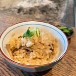 柳家 - コース＋ワインペアリング（1人 約23000円）
      キノコとあゆの炊き込みご飯