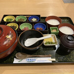 Resutoran Kinusaya - 大内とろろ飯並（¥980）