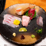 のどぐろ専門 銀座中俣 はなれ - のどぐろと鮮魚の刺身盛り合わせ