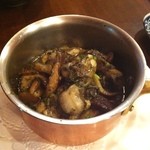 Bistro清水亭 - 浜中産かき、キノコのガーリックオイル