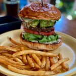 ブッチャーズテーブル - アボカドチーズバーガー