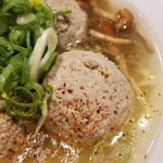 麺屋 六感堂 - 生姜香る秋刀魚のつみれラーメン (しお)＋つみれ増し