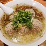 麺屋 六感堂 - 生姜香る秋刀魚のつみれラーメン (しお)＋つみれ増し