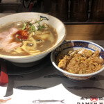 すごい煮干ラーメン凪 - Dセット ラーメン＋半チャーハン　1,000円