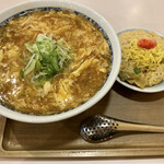 城門 - 城門ラーメンとハーフチャーハン