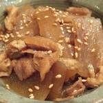 興 - 「ヤーコンと豚肉のきんぴら」：キャッチーな甘辛さは、
      酔心地を優しく揺り動かし
      人々を笑顔にしてゆく、優しい響き♪
      