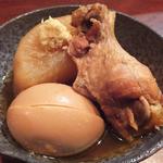 興 - 「手羽大根煮」：相性抜群の取り合わせ！鶏の手羽元の旨みがじっくり染み込んでます！