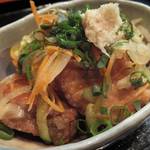 興 - 「秋鮭の南蛮漬け」：シャキシャキの野菜と
      ふっくらとして旨みの強い秋鮭とが相性良し♪
      