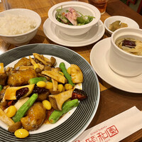 個室中華 頤和園 溜池山王店 - 