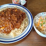 シャトウ - ミートソーススパゲティ。800円。