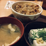 すき家 - ・ゴマだれ豚丼 [並盛]＋冷やっこセット