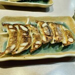 Ebisu Ramen - 豚ニラ餃子　330円
                        （セットはお値段そのままでライスがつきます）