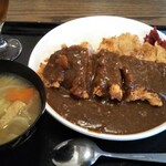 わ楽 - カツカレー(ご飯少なめ200g)
