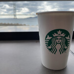 スターバックスコーヒー - 海を眺めるコーヒーは絶品！