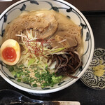 うどん馳走 山石土平 - 炙りチャーシューのとんこつ味噌うどん
