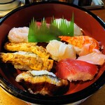 魚正寿司 - 令和3年10月 ランチタイム
      にぎり1人前 928円