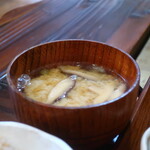 木と季 - 豆乳ときのこ、ねぎの味噌汁