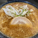 伝丸 - ランチチャーシュー丼セットの赤味噌ラーメン