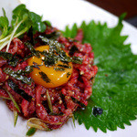 白川苑 - ここの馬刺しユッケは最高です！