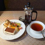 氷点 - コーヒーか紅茶がつきます。