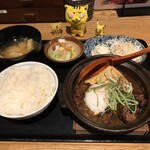 天ぷら海鮮米福 - やわらか牛煮込み定食　890円（税込）