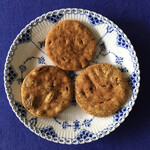 いりむら - 甘い菓子を食べない孫たちも煎餅は喜んで食べる