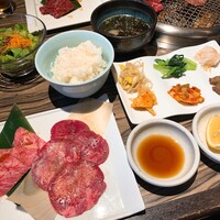 焼肉 べこ亭 たまプラーザ本店 - 