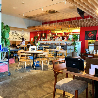 クラフトビールと肉が旨いカフェ Queen of Meat's_2