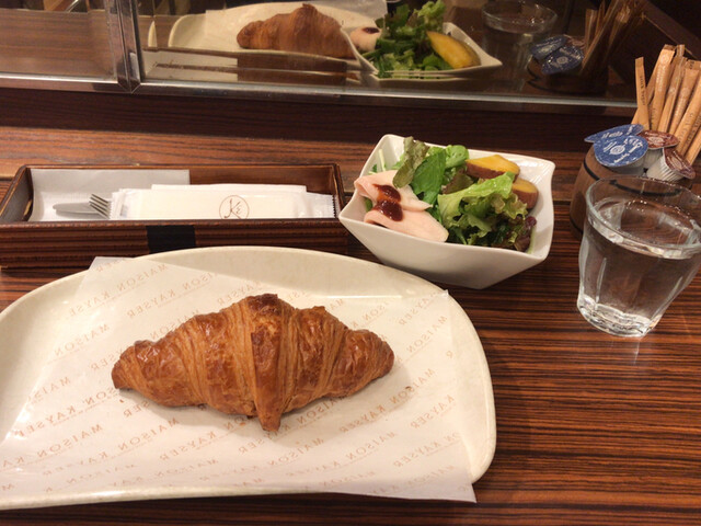 メゾン カイザー カフェ Coredo日本橋店 Maison Kayser Cafe 日本橋 パン 食べログ