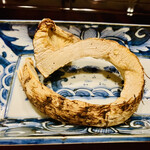 比良山荘 - ◎熱々の焼き立ての松茸を引き裂いて食べる。