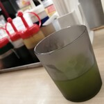 松屋 - 今日は、温かいお茶がでてきました。