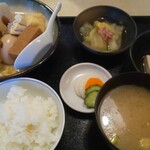 Shunshukou Kotsubu - おでん定食