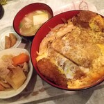 Izakaya Mitsugu - カツ丼