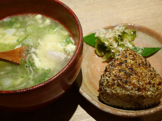 Koiki - 「鳥スープ」と「焼きおにぎり」