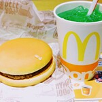 McDonald's  - ハンバーガー110円 ファンタメロンＳ100円