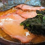 家系ラーメン たつ家 - トッピングで「チャーシュー増し（2枚）+のり