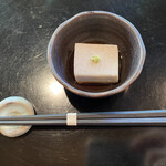 紗羅餐 - ランチセットの胡麻豆腐です