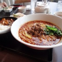 過門香 赤坂溜池山王店 - ランチセット
                担々麺＆麻婆豆腐