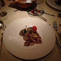 スプレンディード - 本日港から直送の魚介類のグリル、野菜のグリル添え