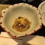 銀座 天一 - 湯葉と茸のお浸し