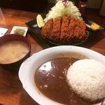 とんかつ檍のカレー屋 いっぺこっぺ - 特ロースカツカレー+味噌汁+茎ワサビ