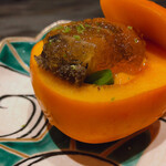 菅井 - ・奈良の柿窯の中には北海道産天然蝦夷鮑と椎茸