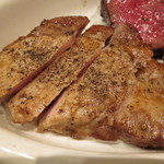 ラ・ブーシェリー・デュ・ブッパ - 蝦夷鹿、雉、黒毛和牛、黒豚の炭火焼き盛合せ6