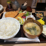 だるまん家 - アジフライ定食 850円