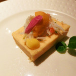 deco - アミューズ　帆立、ずわい蟹、雲丹のキャレ、サフランソース